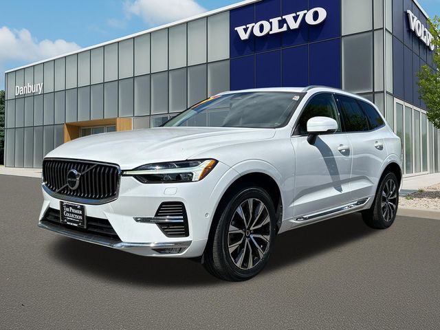 2023 Volvo XC60 B5 Plus Bright Theme AWD's photo