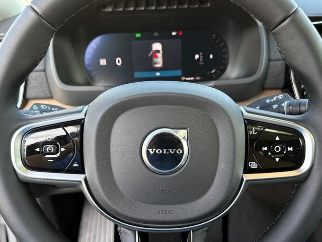 2026 Volvo XC90 Plus - Photo 10