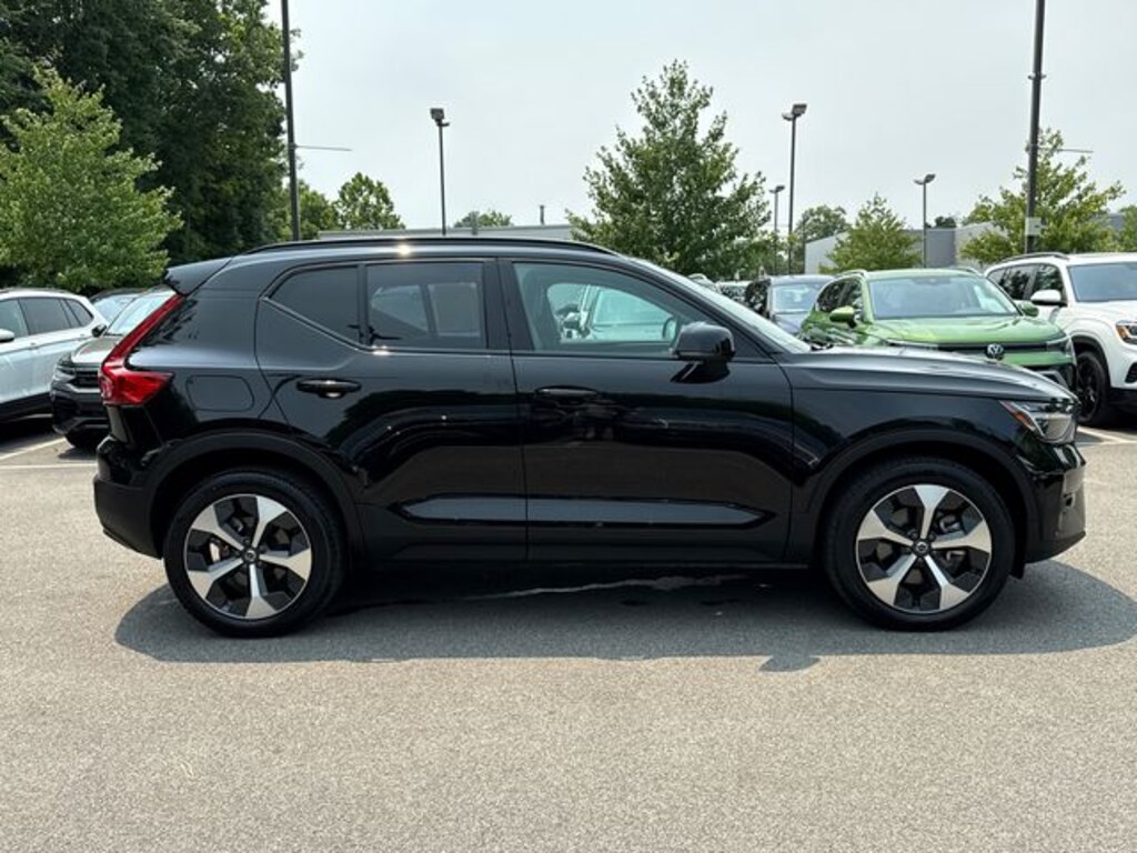 Used 2026 Volvo XC40 B5 Plus SUV