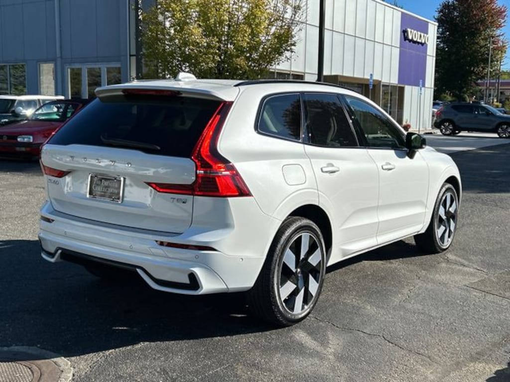 Used 2025 Volvo XC60 plug-in hybrid T8 Plus SUV