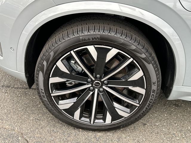 2026 Volvo XC90 Plus - Photo 8