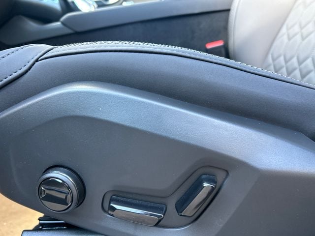 2026 Volvo XC90 Plus - Photo 11