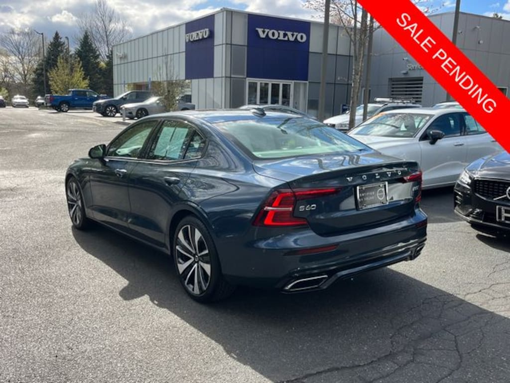 Used 2022 Volvo S60 B5 Momentum Sedan