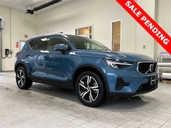 2023 Volvo XC40 B5 Core SUV