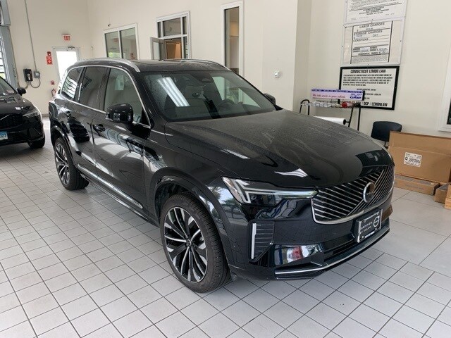 2025 Volvo XC90 Plus photo 2