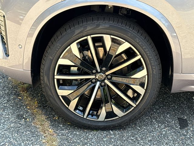 2026 Volvo XC90 Ultra - Photo 8