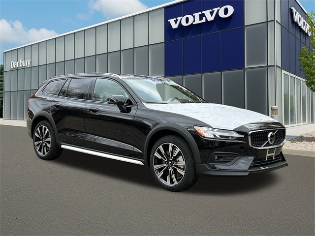 2026 Volvo V60 Cross Country Ultra's photo