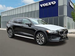 2026 Volvo V60 Cross Country B5 Ultra AWD Wagon