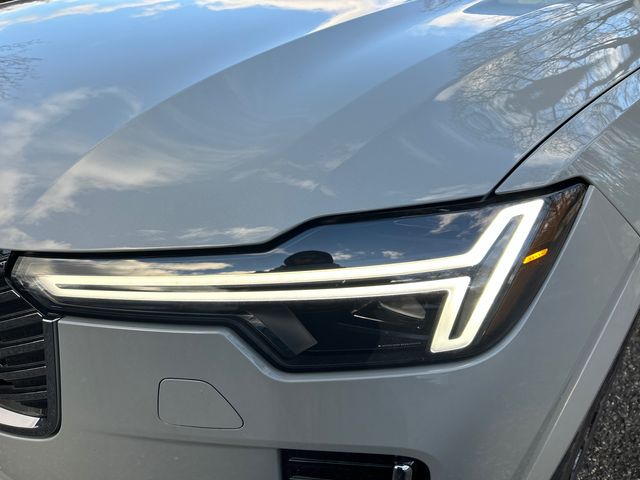 2026 Volvo XC90 Plus - Photo 7