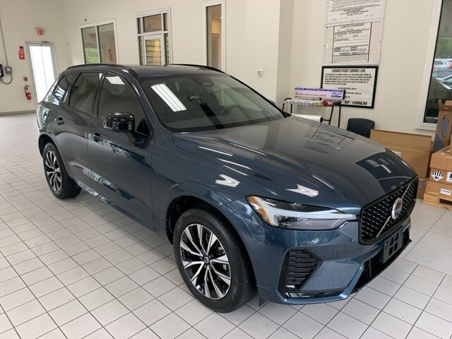 2024 Volvo XC60 B5 Plus photo 3