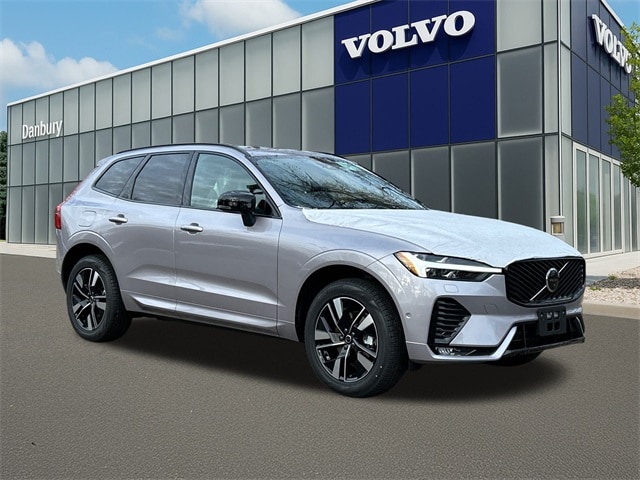 2026 Volvo XC60 Plus's photo