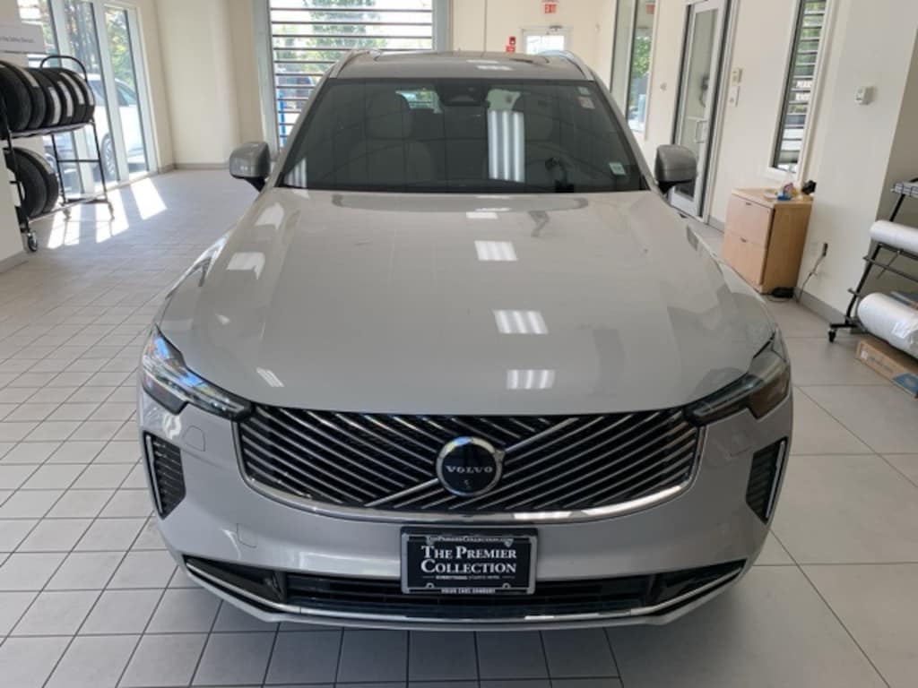 Certified 2025 Volvo XC90 B6 Plus 7-Seater SUV