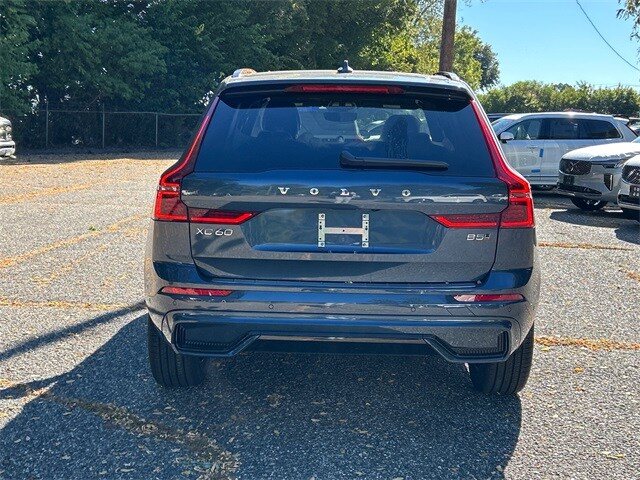2026 Volvo XC60 B5 Plus photo 3