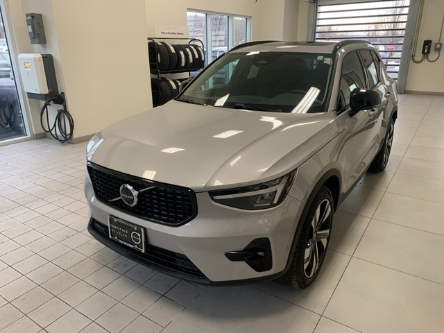2025 Volvo XC40 Plus's photo