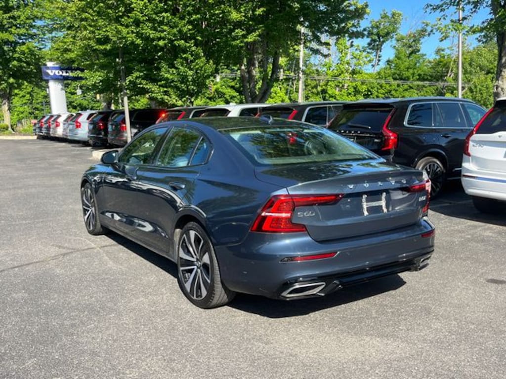 Certified 2022 Volvo S60 B5 Momentum Sedan