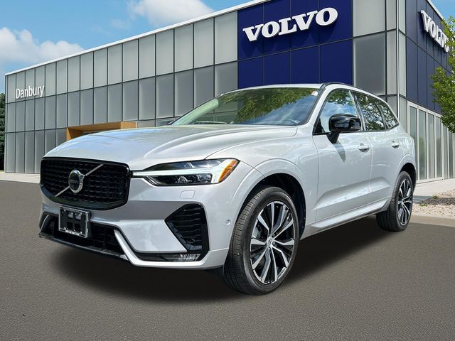 2024 Volvo XC60 B5 Ultimate Dark Theme AWD's photo