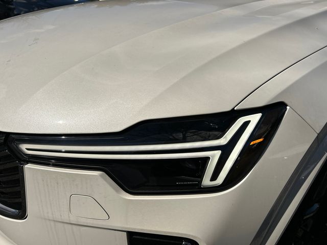 2026 Volvo XC90 Plus - Photo 7