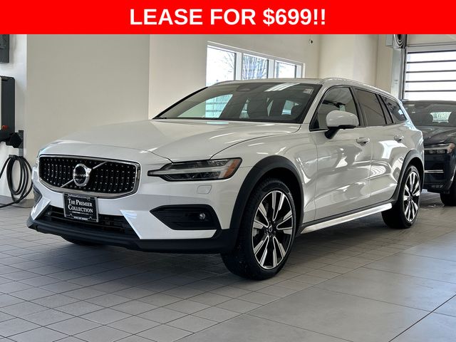 2026 Volvo V60 Cross Country B5 Ultra AWD's photo