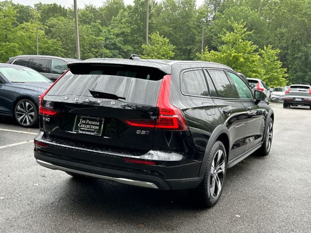 Used 2025 Volvo V60 Cross Country B5 Plus Wagon