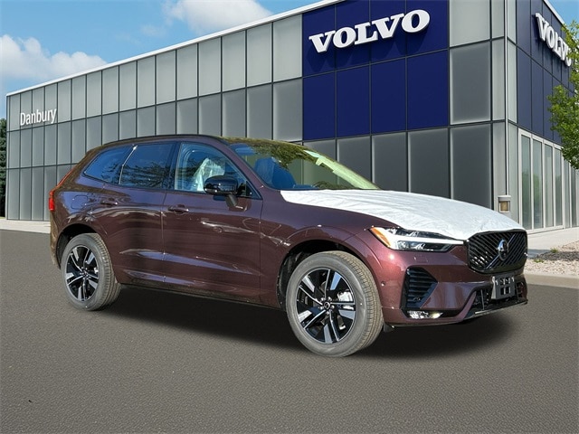 2026 Volvo XC60 Plus's photo