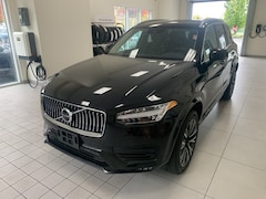 2022 Volvo XC90 T6 Momentum SUV