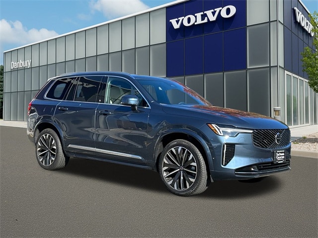 2026 Volvo XC90 Plus's photo