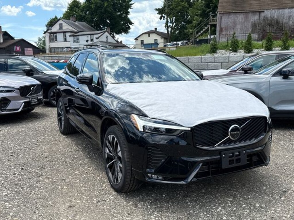 New 2026 Volvo XC60 B5 Plus SUV