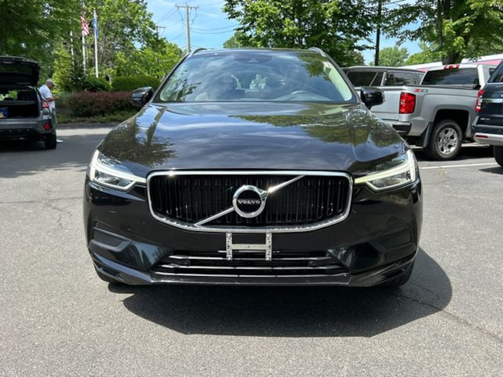 Used 2018 Volvo XC60 T5 Momentum SUV