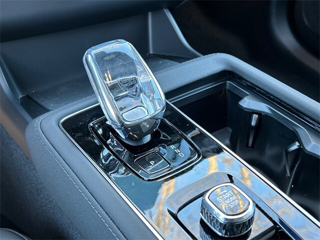 2026 Volvo XC90 Plus - Photo 15