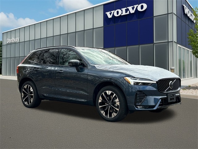 2026 Volvo XC60 Plus's photo