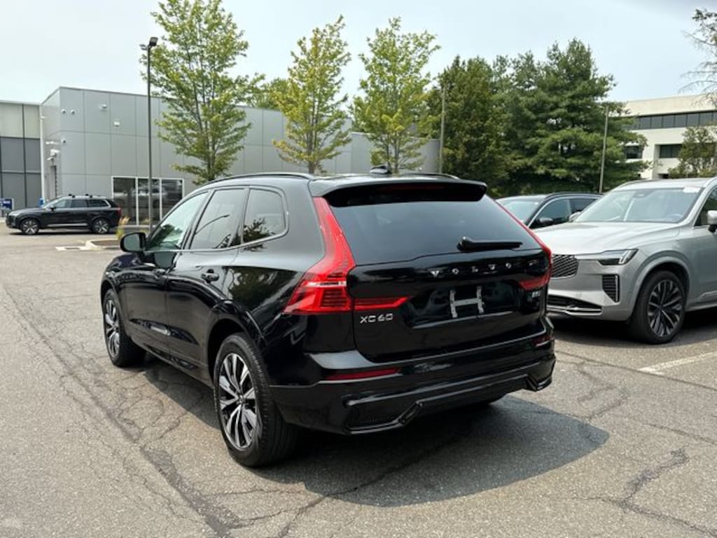 Certified 2024 Volvo XC60 B5 Core SUV