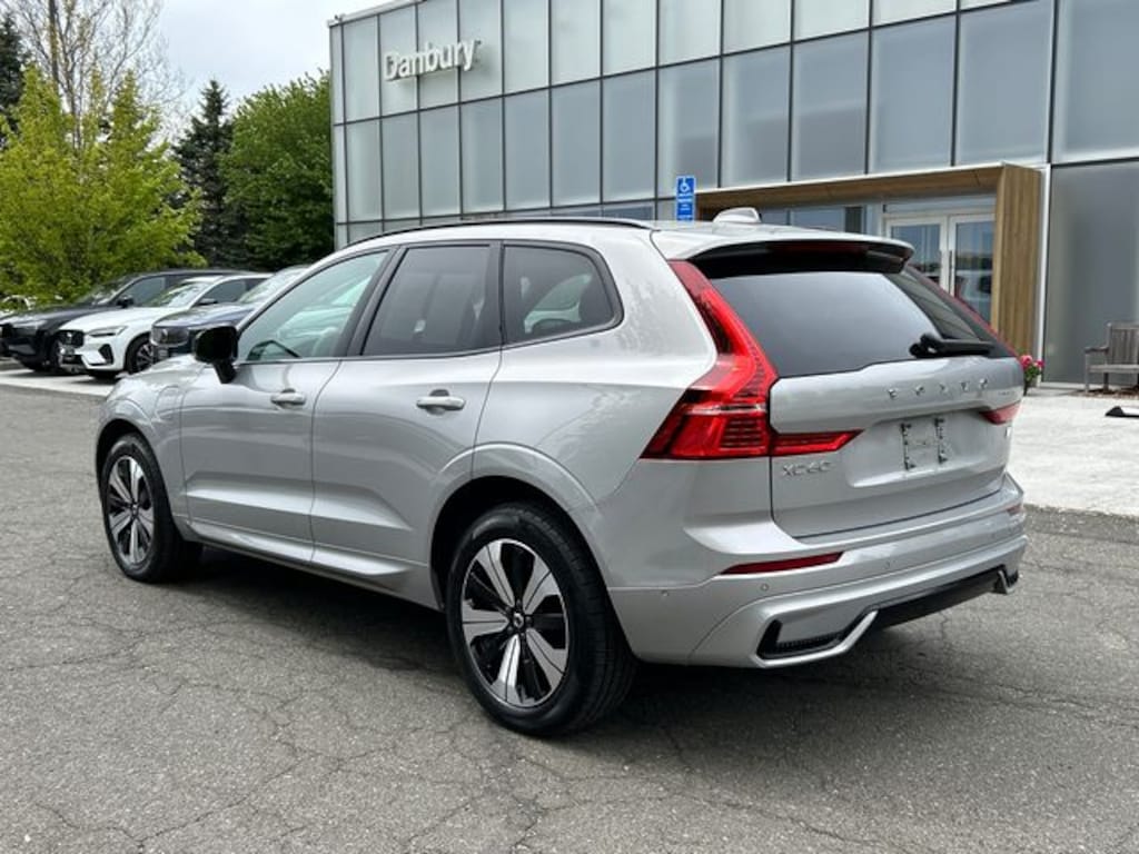 Certified 2024 Volvo XC60 plug-in hybrid T8 Plus Dark Theme SUV