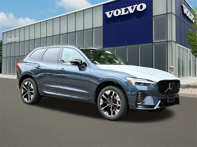 2026 Volvo XC60 Plus's photo