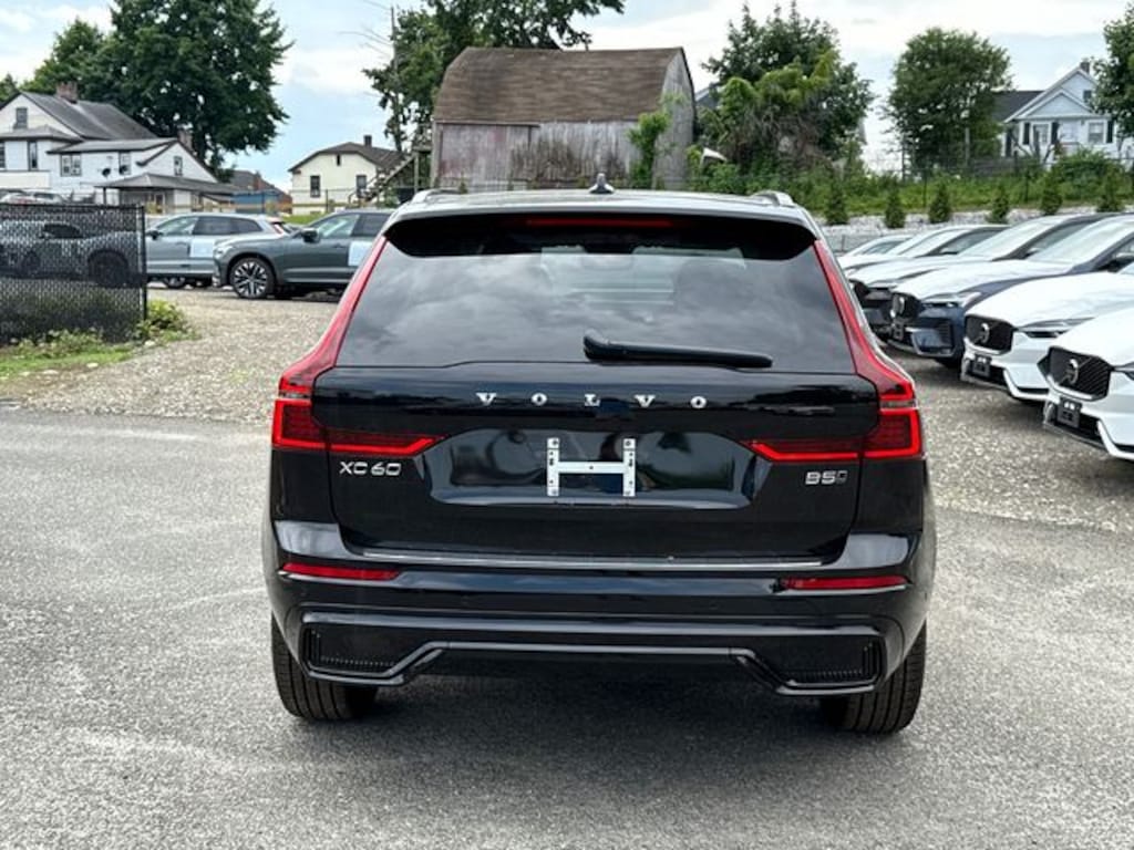 New 2026 Volvo XC60 B5 Plus SUV