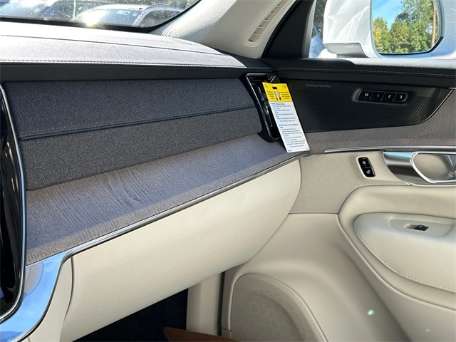 2026 Volvo XC90 Ultra - Photo 17