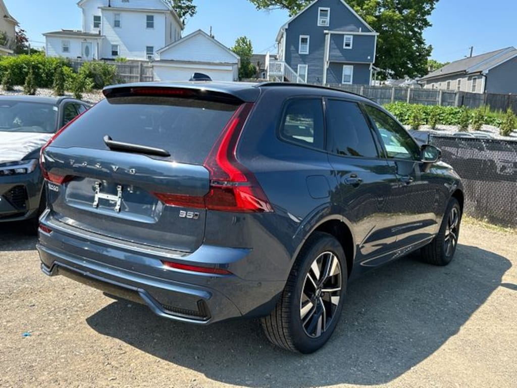 New 2026 Volvo XC60 B5 Plus SUV
