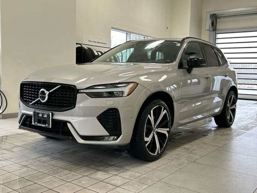 Certified 2023 Volvo XC60 B5 Ultimate Dark Theme SUV