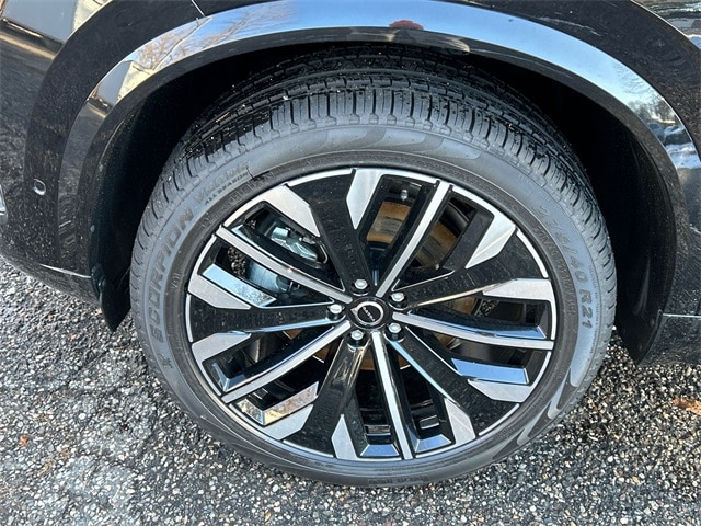 2026 Volvo XC90 Plus - Photo 8