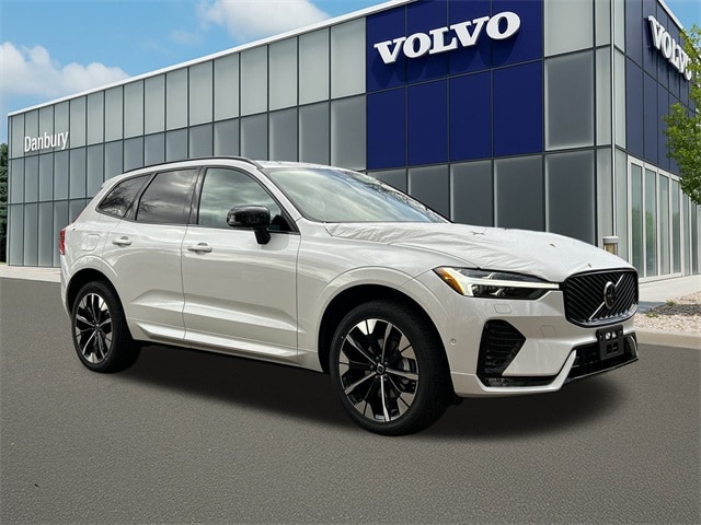 2026 Volvo XC60 Plus's photo