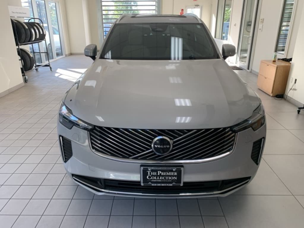 Certified 2025 Volvo XC90 B6 Plus 7-Seater SUV