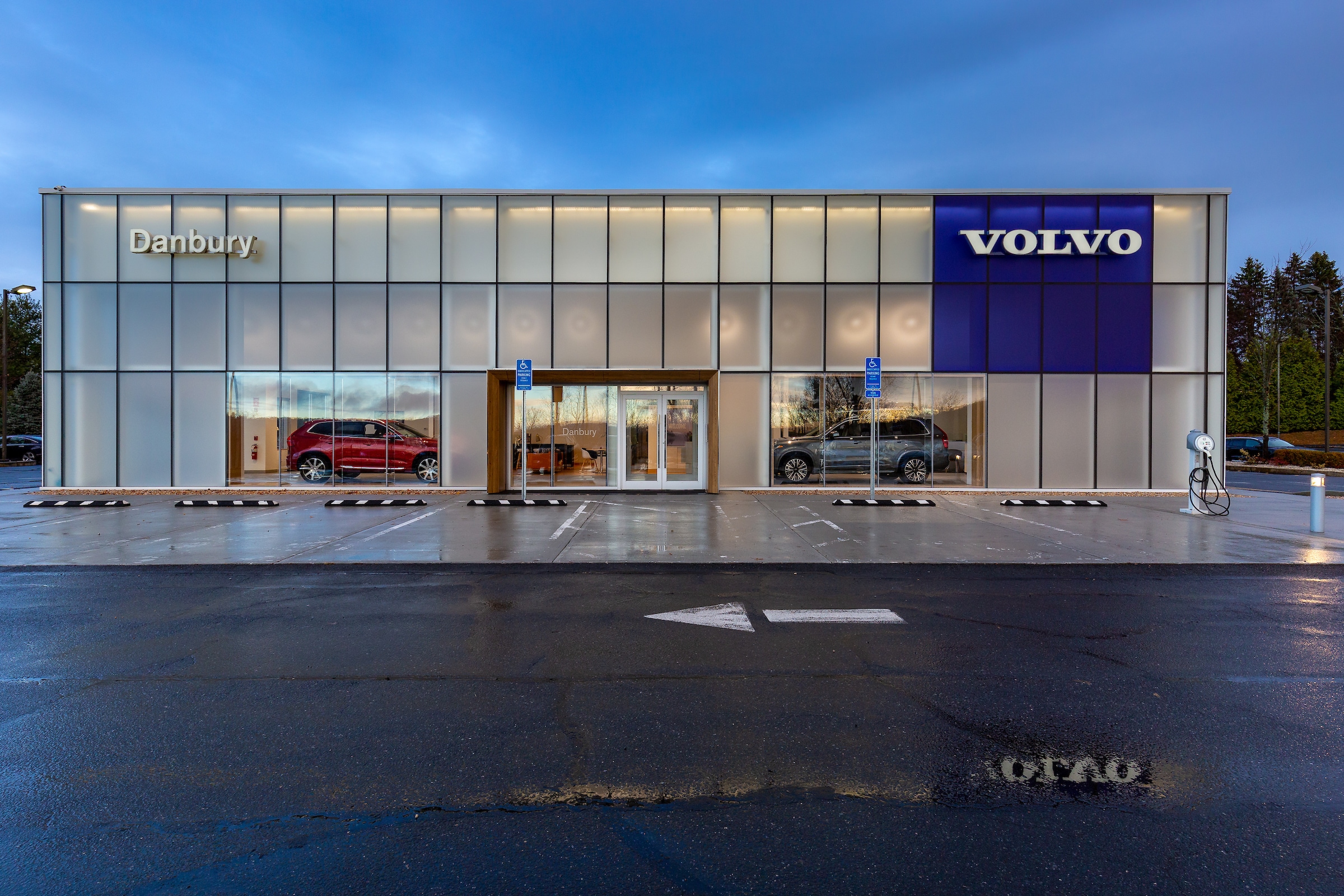 Danbury Volvo -2.jpg
