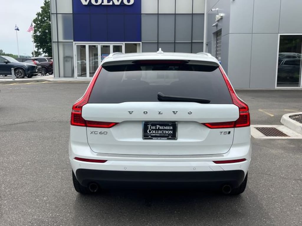 Used 2019 Volvo XC60 T5 Momentum SUV
