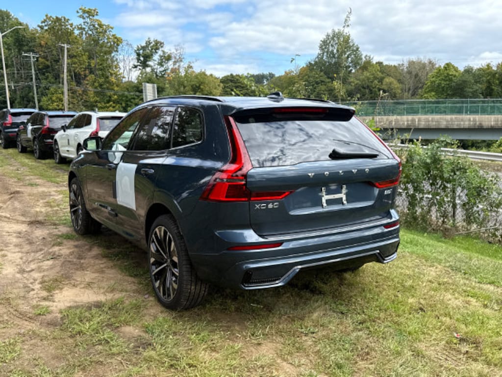 Used 2027 Volvo XC60 B5 Ultra SUV