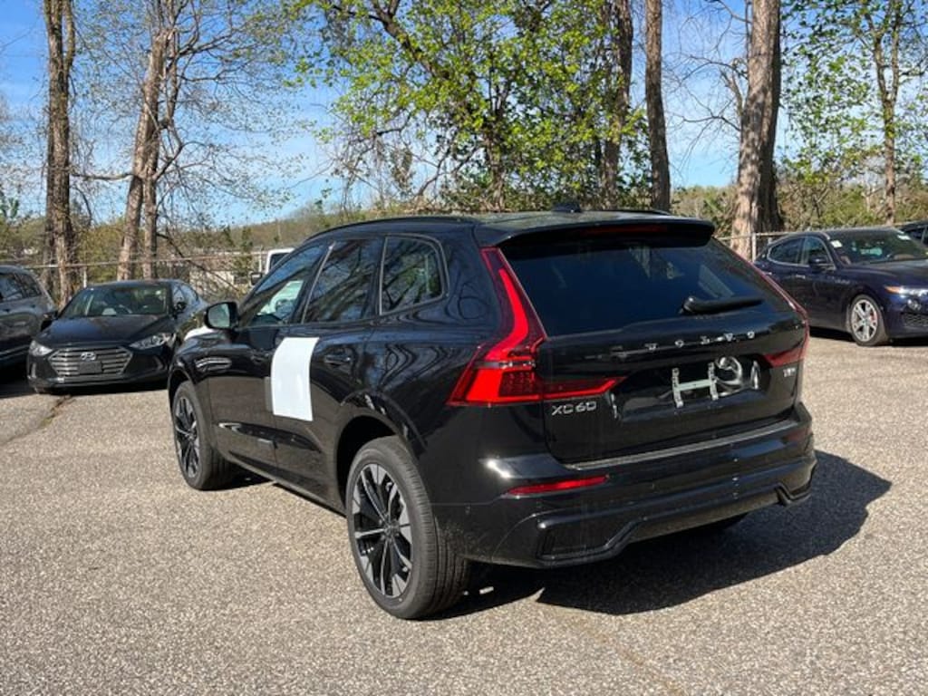 New 2026 Volvo XC60 plug-in hybrid T8 Plus SUV