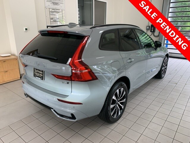 2025 Volvo XC60 B5 Core photo 4