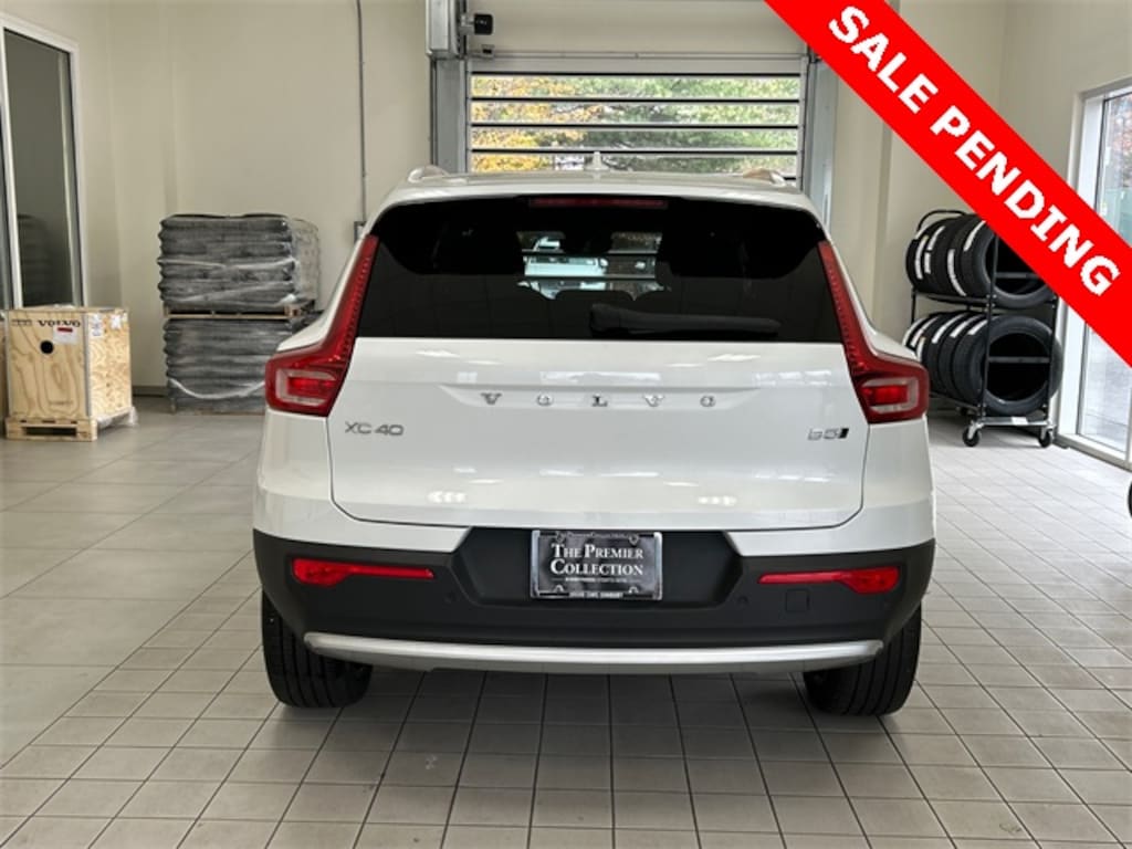 Certified 2024 Volvo XC40 B5 Plus Bright Theme SUV