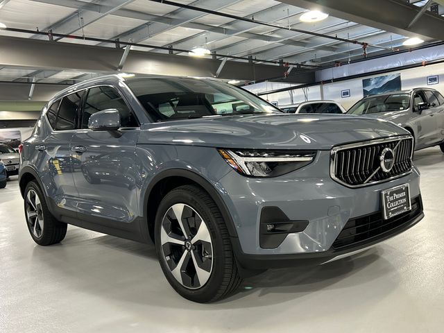 2023 Volvo XC40 B5 Plus Bright AWD's photo
