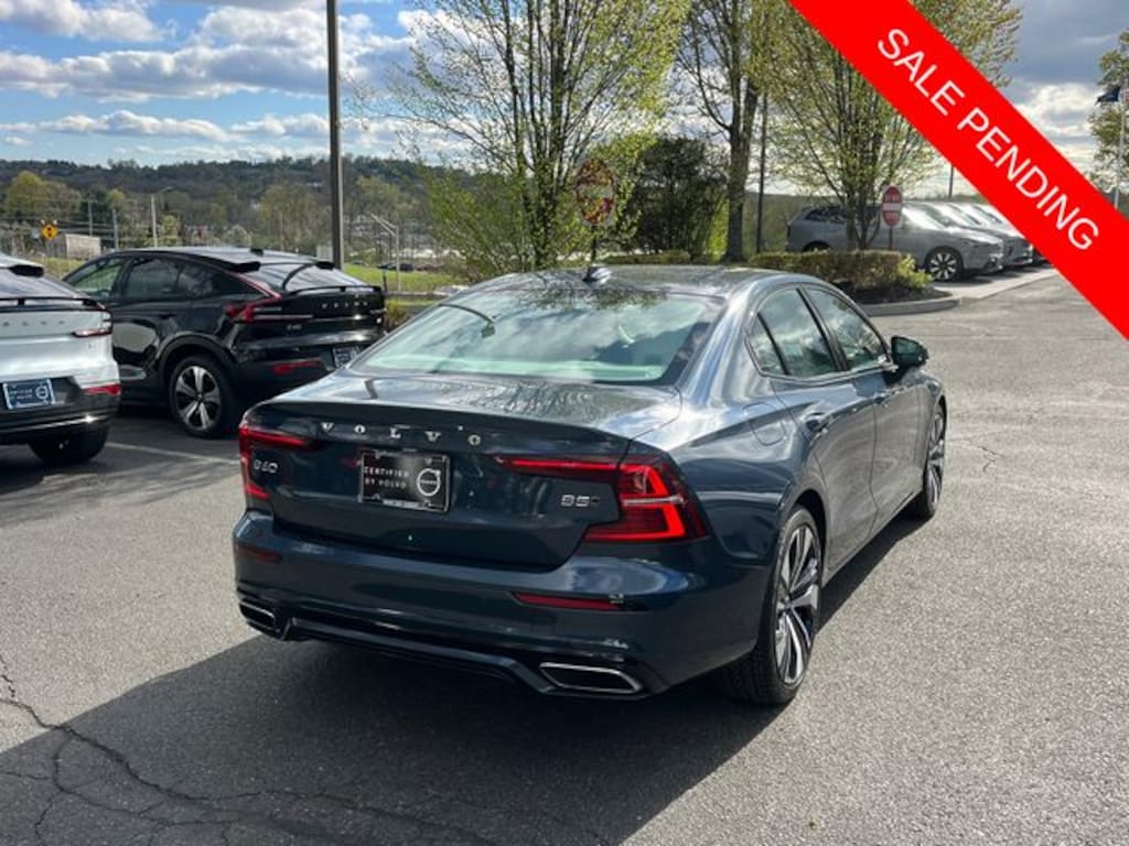 Used 2022 Volvo S60 B5 Momentum Sedan
