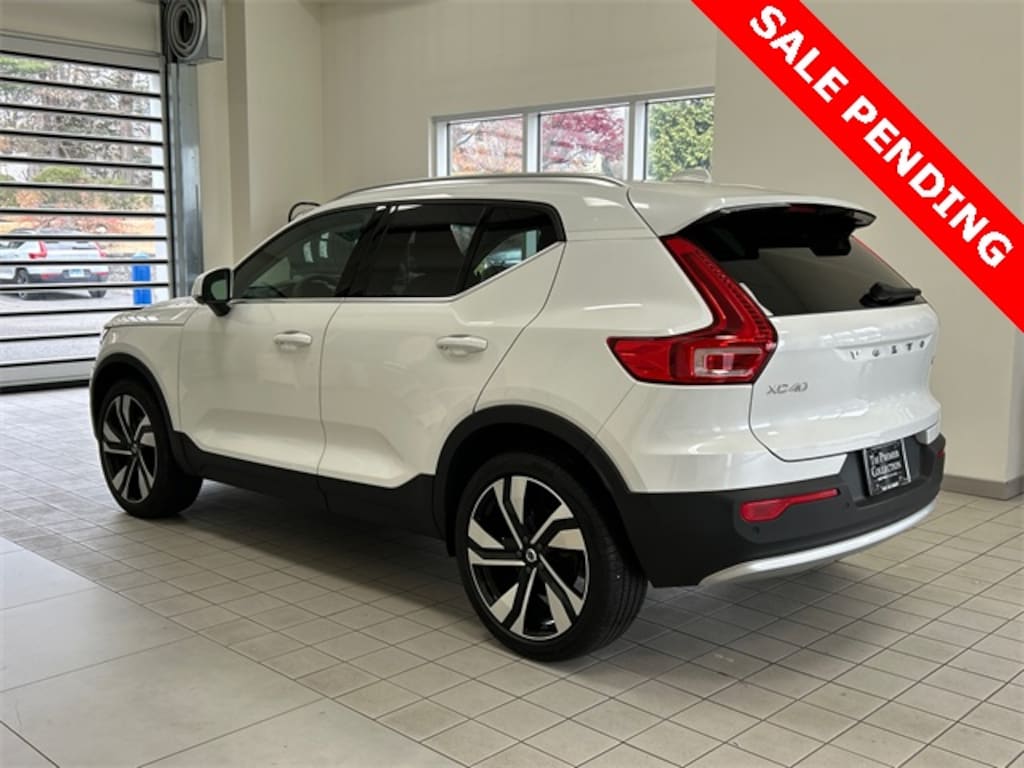 Certified 2024 Volvo XC40 B5 Plus Bright Theme SUV