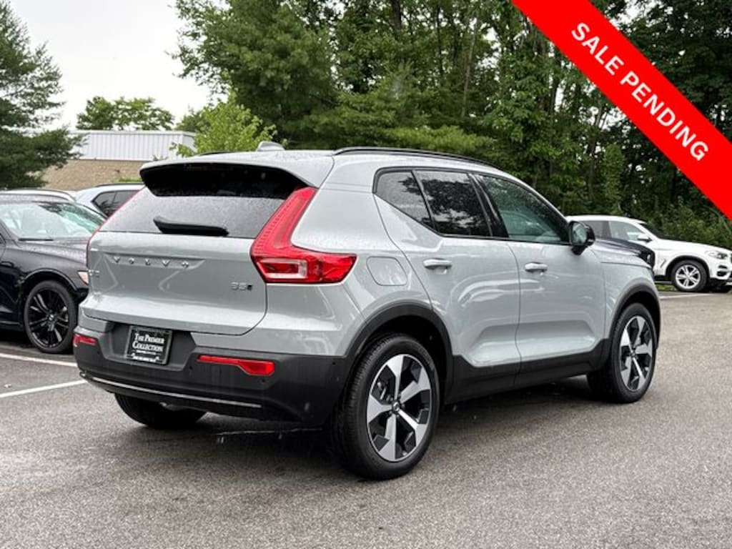 Used 2026 Volvo XC40 B5 Plus SUV